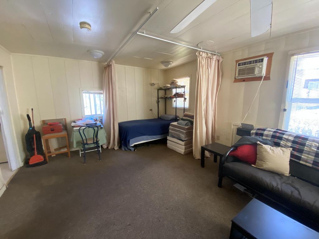 Image 7 of property listing at 33081 Road 222, North Fork, CA 93643