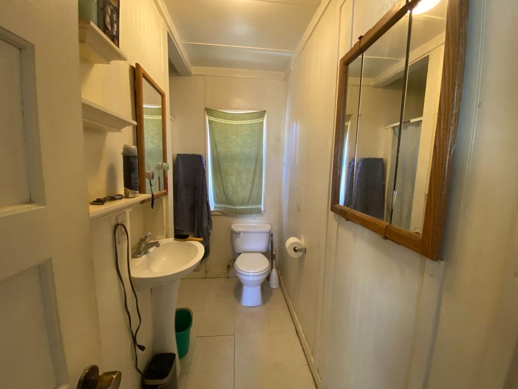 Image 8 of property listing at 33081 Road 222, North Fork, CA 93643