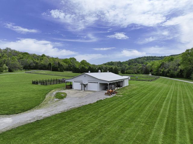 6865 Flat Creek Rd, College Grove, TN 37046