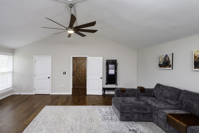 6865 Flat Creek Rd, College Grove, TN 37046