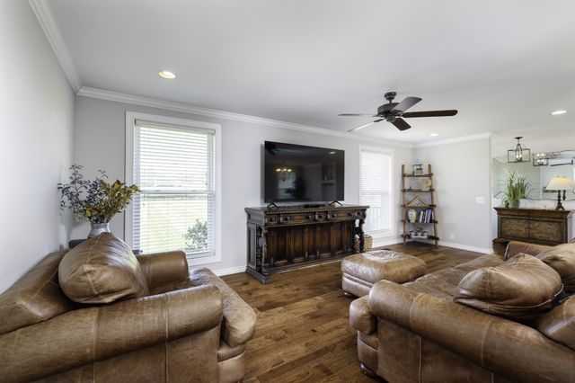 6865 Flat Creek Rd, College Grove, TN 37046