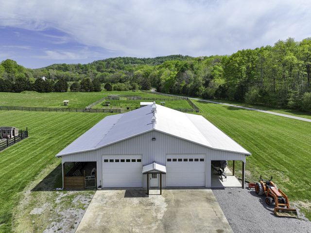 6865 Flat Creek Rd, College Grove, TN 37046