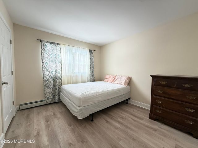 63 Shorewood Drive, Bayville, NJ 08721