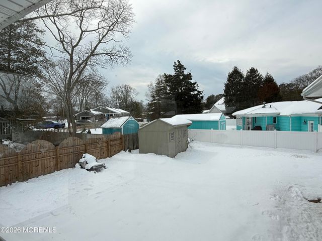 63 Shorewood Drive, Bayville, NJ 08721