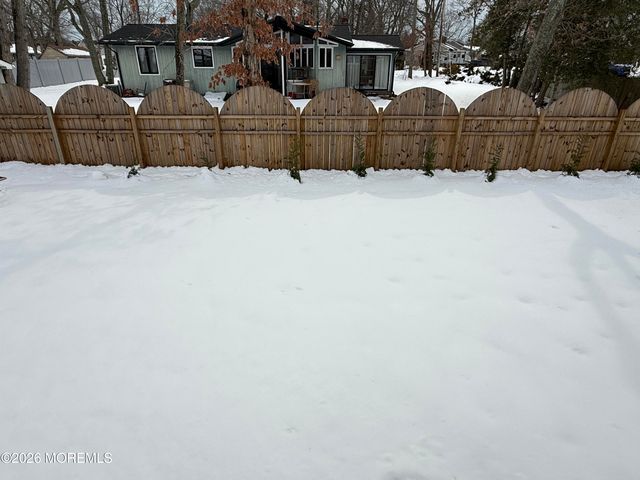 63 Shorewood Drive, Bayville, NJ 08721