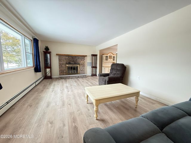 63 Shorewood Drive, Bayville, NJ 08721