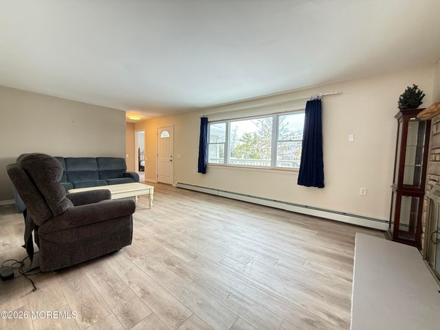 63 Shorewood Drive, Bayville, NJ 08721