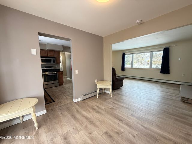 63 Shorewood Drive, Bayville, NJ 08721