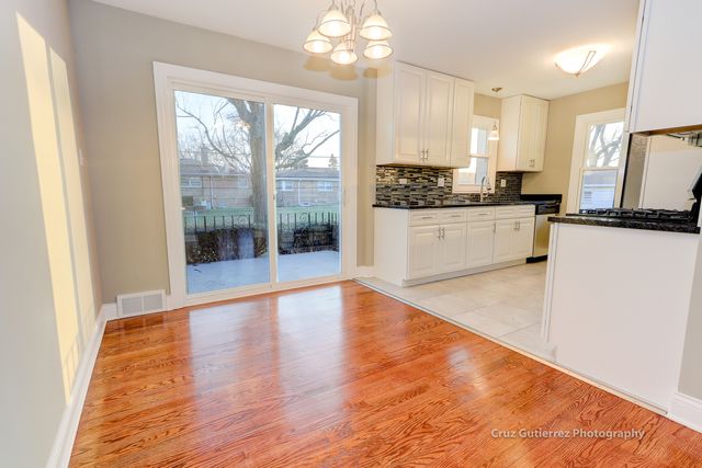 853 E 166th Street, South Holland, IL 60473