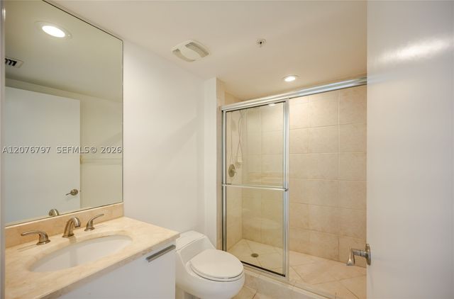 15051 Royal Oaks Ln 2403, North Miami, FL 33181