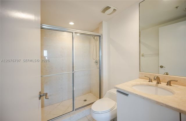 15051 Royal Oaks Ln 2403, North Miami, FL 33181