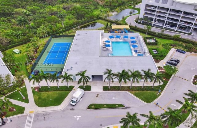 15051 Royal Oaks Ln 2403, North Miami, FL 33181