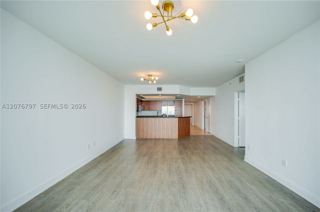 15051 Royal Oaks Ln 2403, North Miami, FL 33181