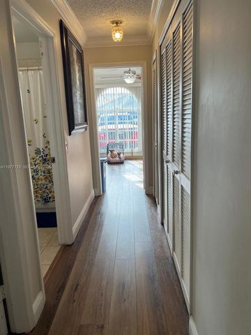 4911 SW 142nd Pl, Miami, FL 33175