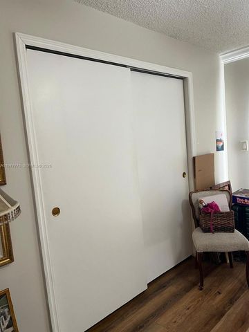 4911 SW 142nd Pl, Miami, FL 33175