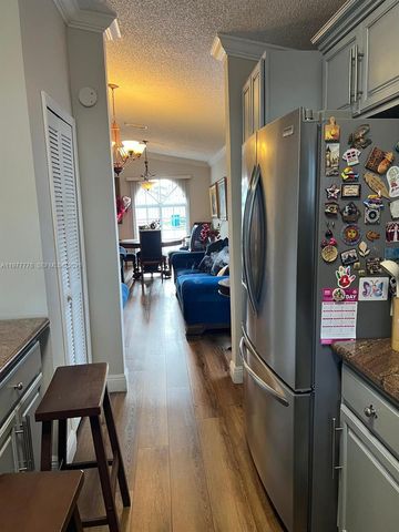 4911 SW 142nd Pl, Miami, FL 33175