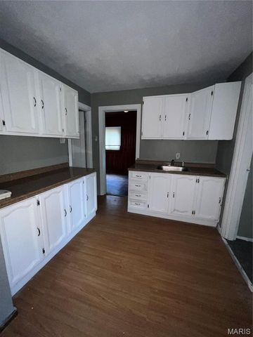 26 Lamar Drive, Jennings, MO 63136