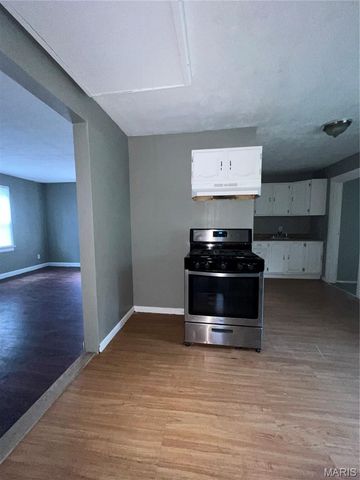 26 Lamar Drive, Jennings, MO 63136