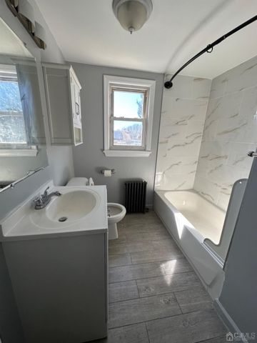 35 Lavern Street 2 Flr, Sayreville, NJ 08872