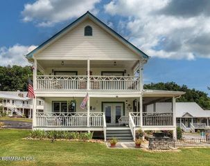 424 Country Path Way, Sevierville, TN 37862