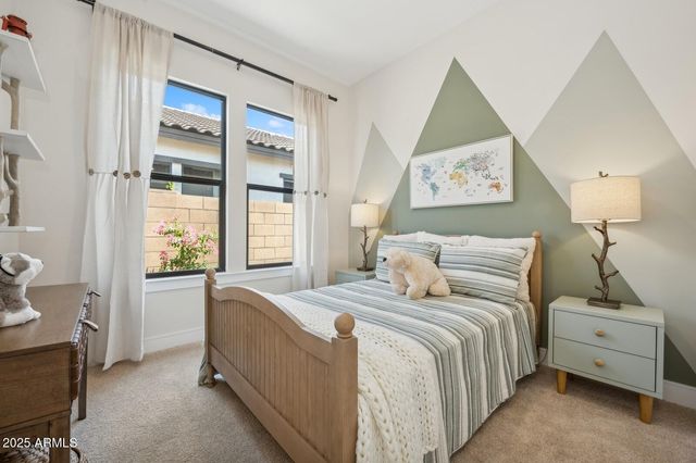 42072 N Tiger Way, San Tan Valley, AZ 85140