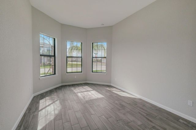 837 SE Courances Drive, Port St Lucie, FL 34984