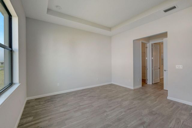 837 SE Courances Drive, Port St Lucie, FL 34984