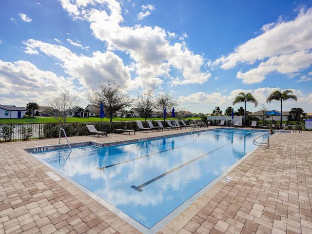 837 SE Courances Drive, Port St Lucie, FL 34984