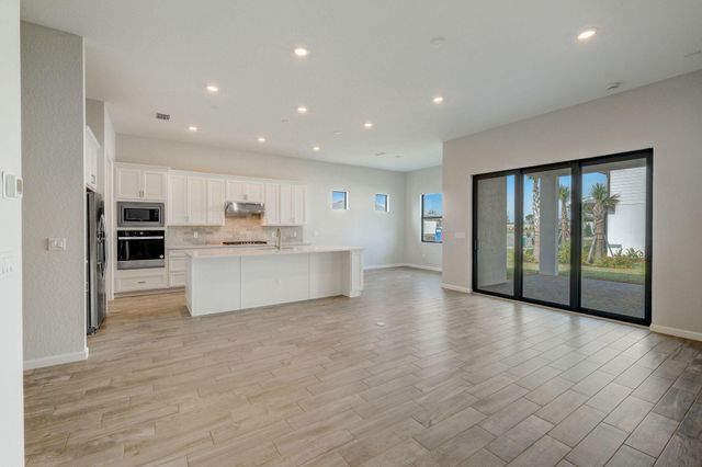 837 SE Courances Drive, Port St Lucie, FL 34984