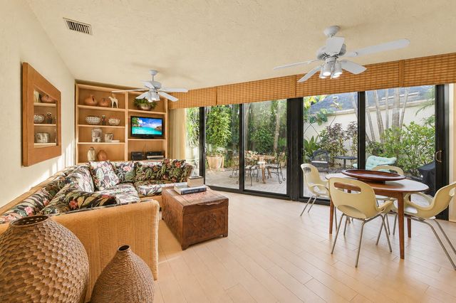 701 NW 25TH Avenue, Delray Beach, FL 33445