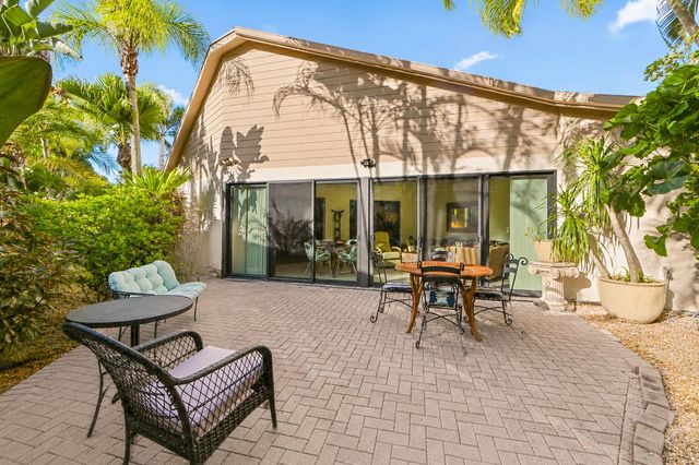 701 NW 25TH Avenue, Delray Beach, FL 33445