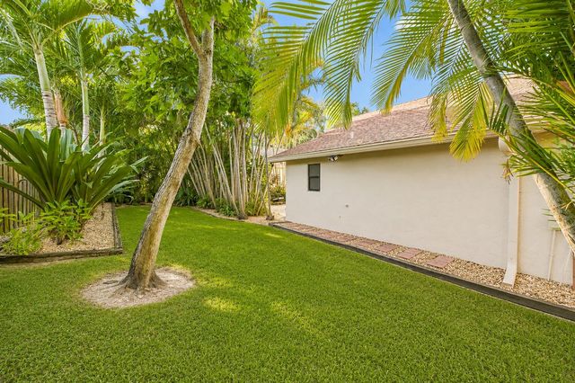 701 NW 25TH Avenue, Delray Beach, FL 33445
