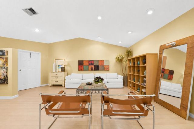 701 NW 25TH Avenue, Delray Beach, FL 33445