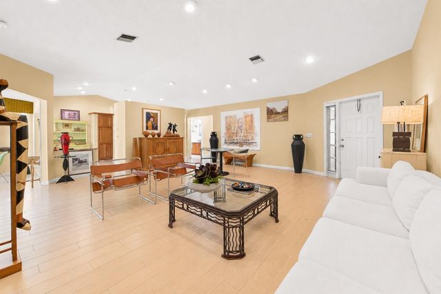 701 NW 25TH Avenue, Delray Beach, FL 33445