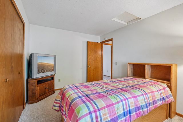 8408 Sheridan Avenue N, Brooklyn Park, MN 55444