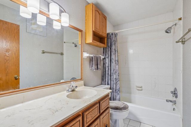 8408 Sheridan Avenue N, Brooklyn Park, MN 55444