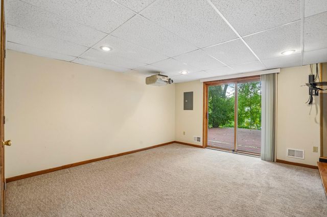 8408 Sheridan Avenue N, Brooklyn Park, MN 55444