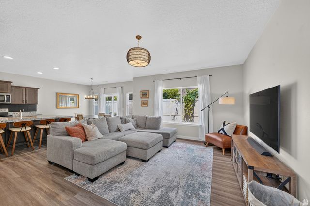 846 W WELLINGTON AVE, North Salt Lake, UT 84054