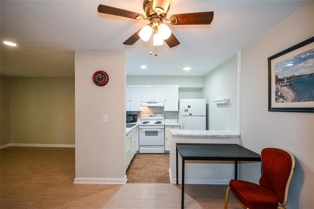 3113 Colonial Way M, Atlanta, GA 30341