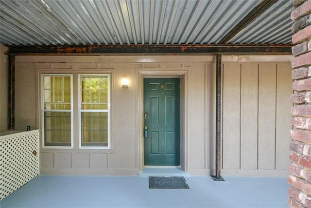 3113 Colonial Way M, Atlanta, GA 30341