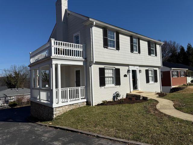 8 Ashmore Drive, Frankfort, KY 40601