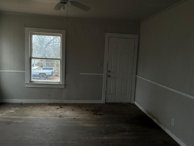 237 13th Street NE, Paris, TX 75460