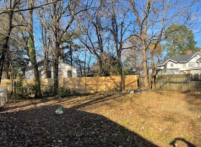 237 13th Street NE, Paris, TX 75460