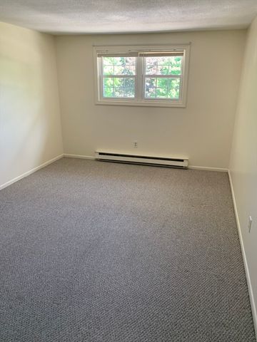 70 Madison 16, Amesbury, MA 01913