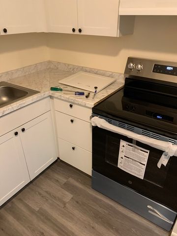 70 Madison 16, Amesbury, MA 01913