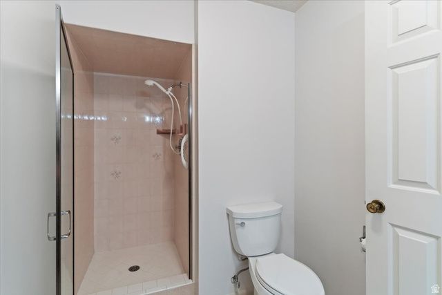 1046 E 5675 S, South Ogden, UT 84405