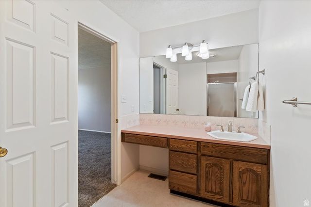 1046 E 5675 S, South Ogden, UT 84405