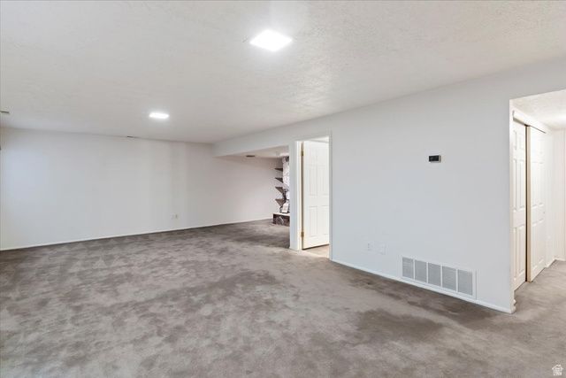 1046 E 5675 S, South Ogden, UT 84405