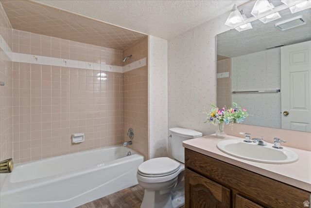 1046 E 5675 S, South Ogden, UT 84405