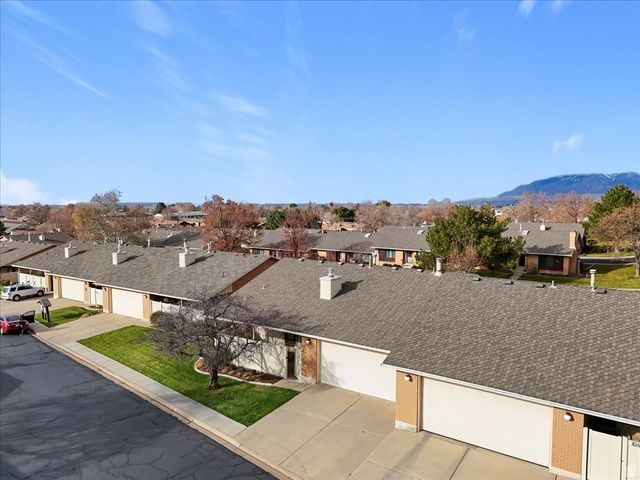 1046 E 5675 S, South Ogden, UT 84405